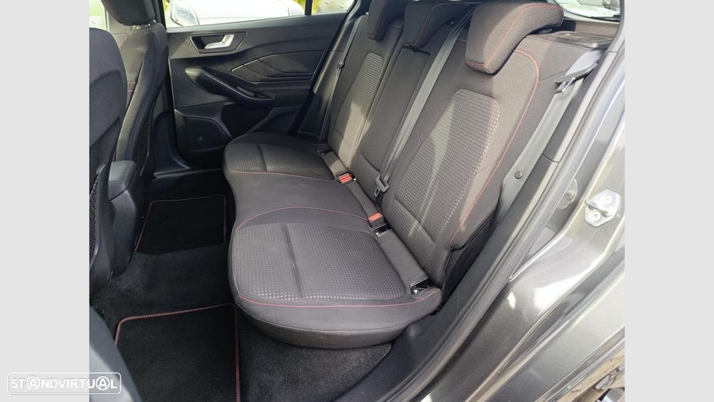 Ford Focus SW 1.0 EcoBoost MHEV ST-Line X - 19