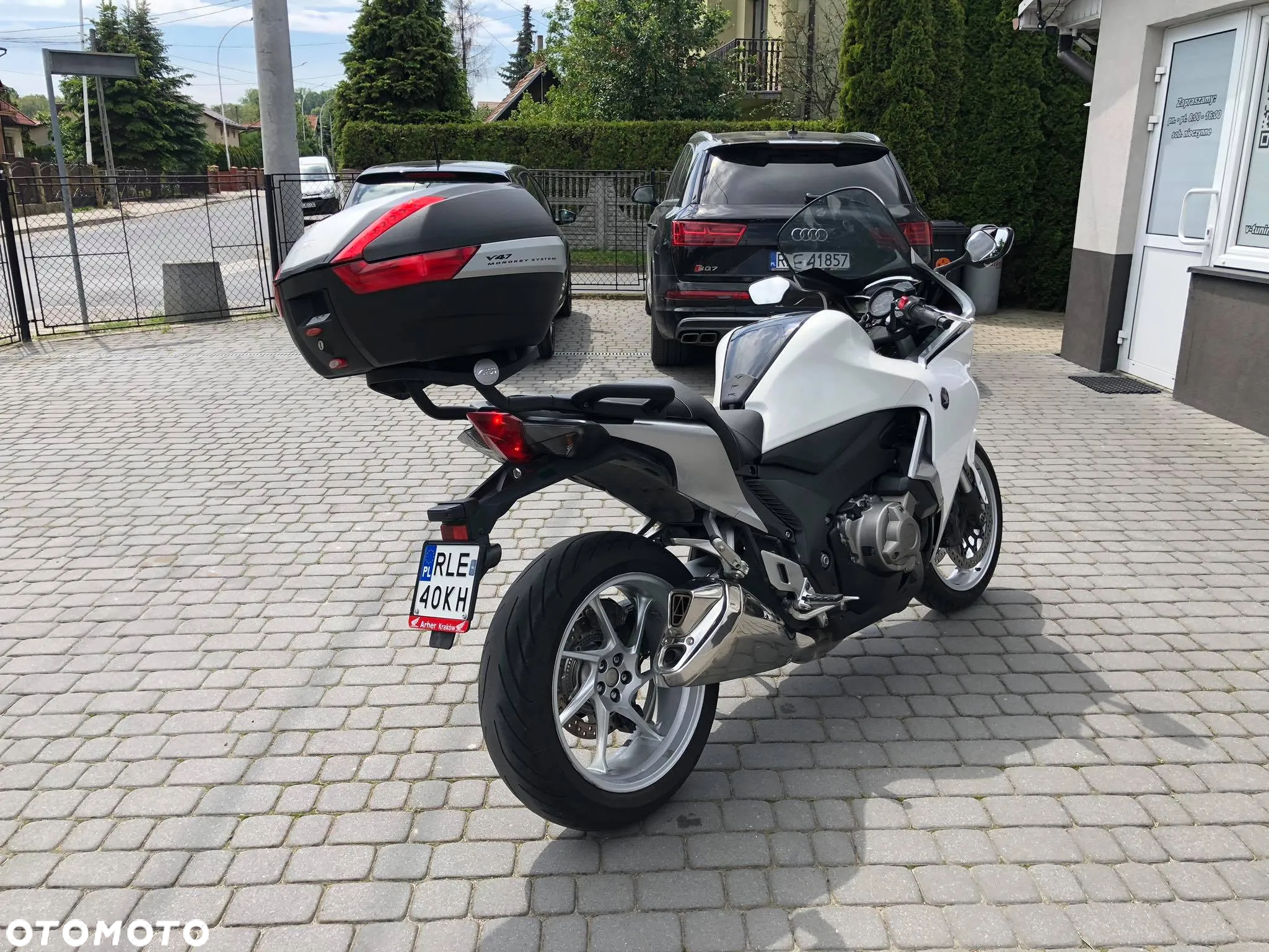 Honda VFR - 4