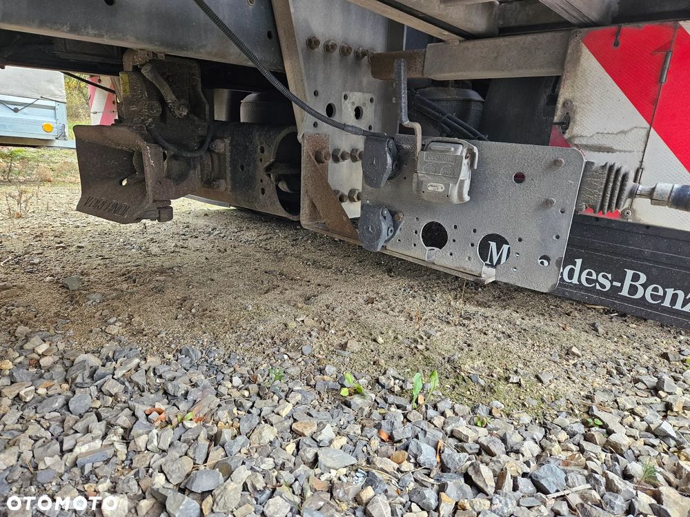 Mercedes-Benz Actros - 26