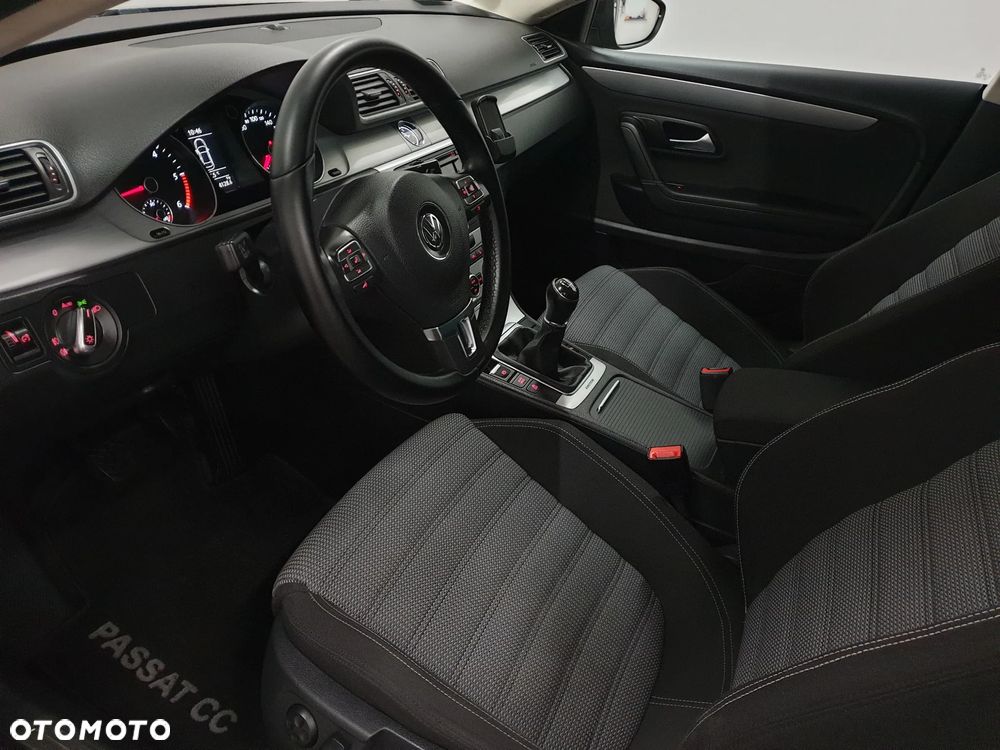 Volkswagen Passat CC - 30