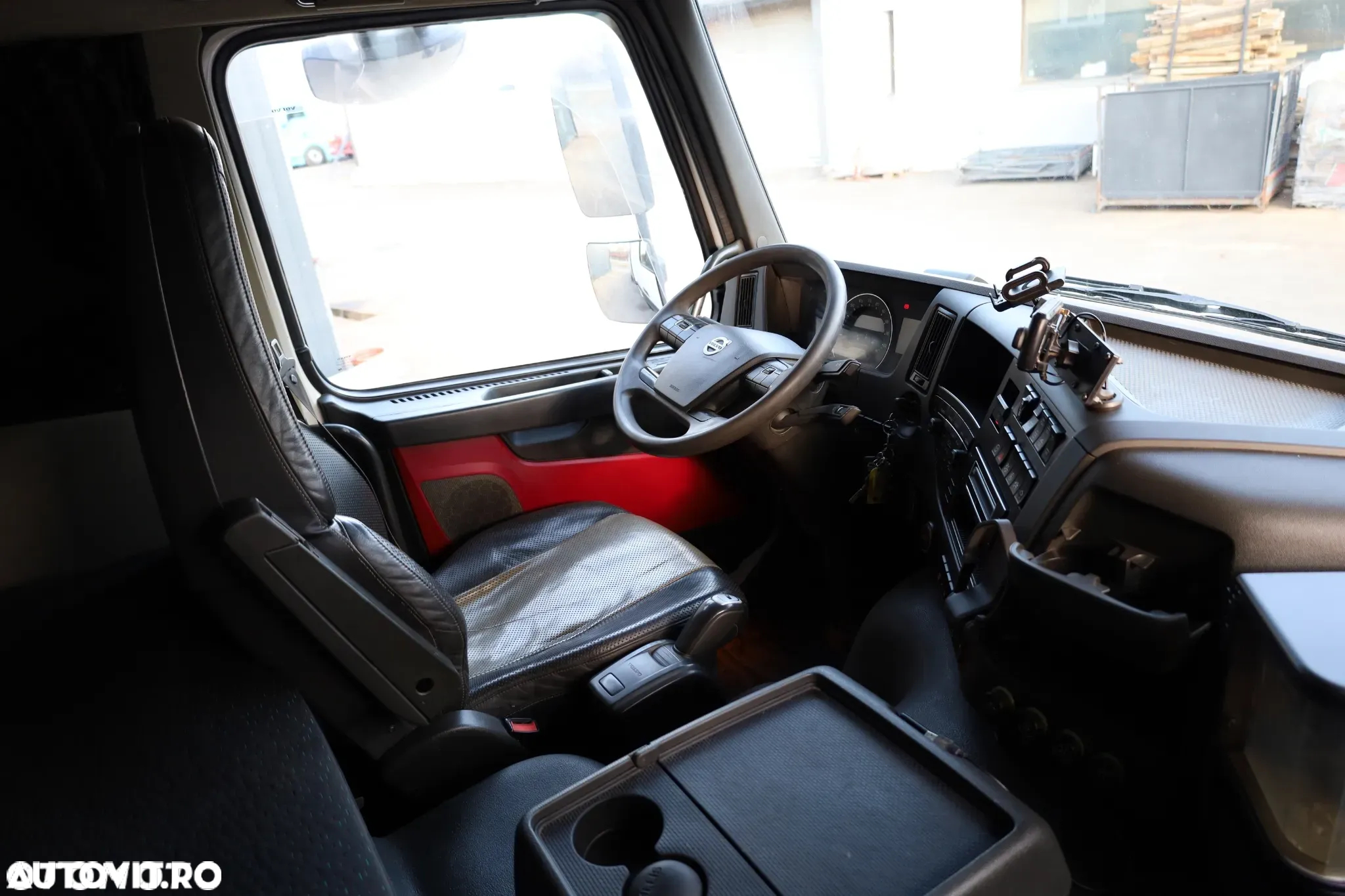 Volvo FMX 450 6X4 - 10