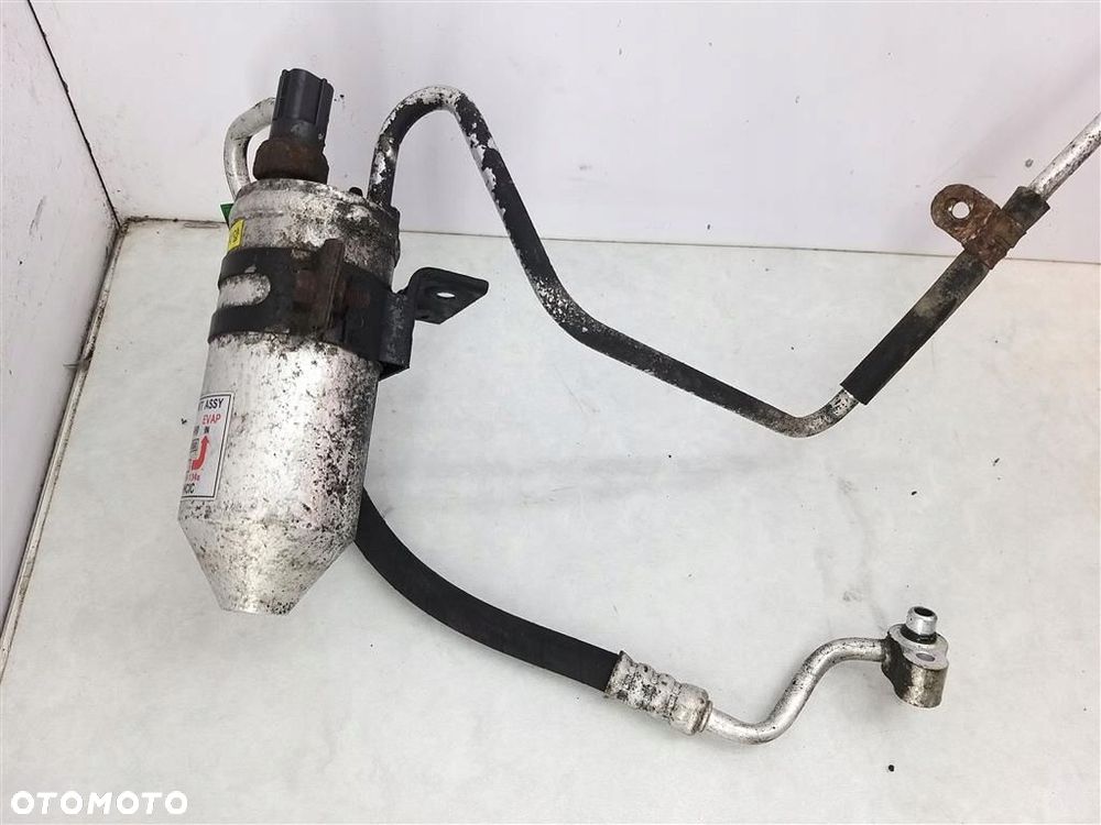 Przewód RURKA klimatyzacji Ssang Yong Rexton 01–17 2,7 DIESEL 68640-08100 - 2