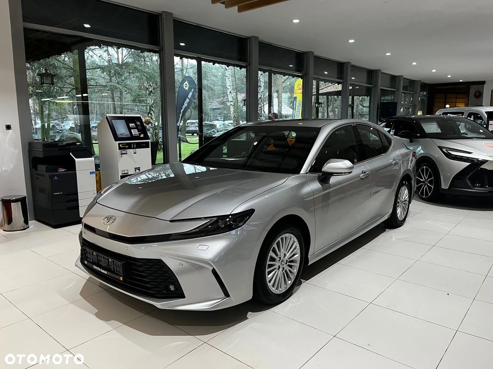 Toyota Camry 2.5 Hybrid Dynamic Force Comfort e-CVT - 1