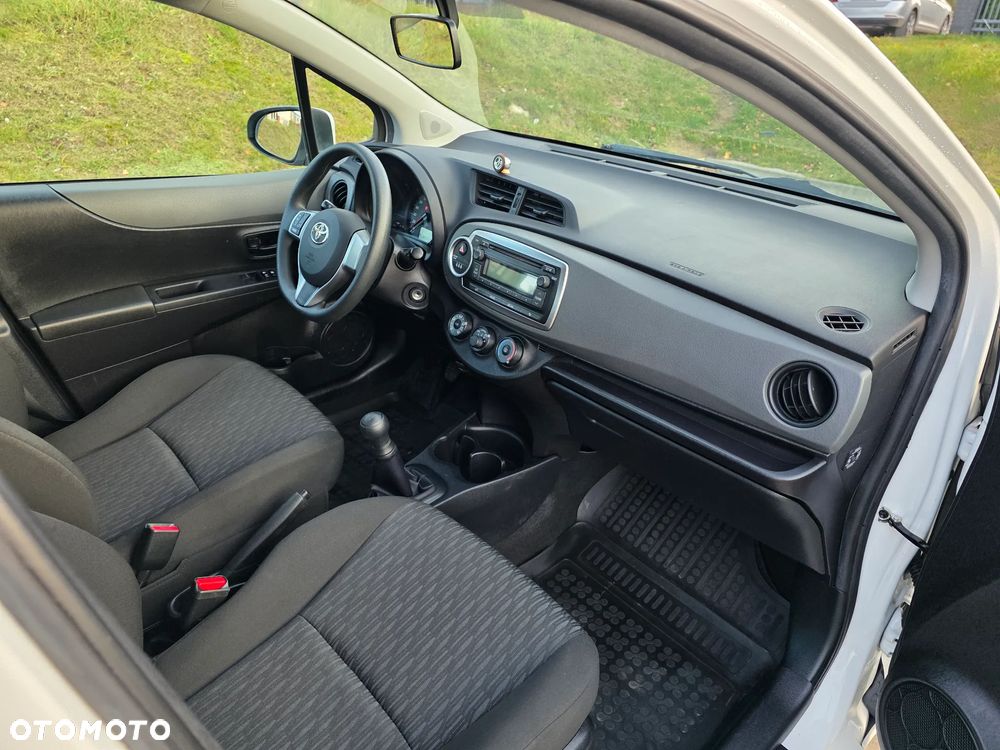 Toyota Yaris - 6