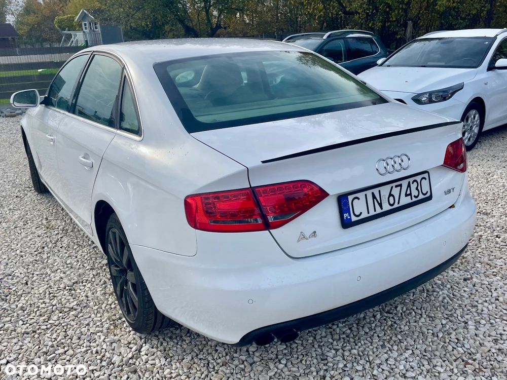 Audi A4 Limousine - 17