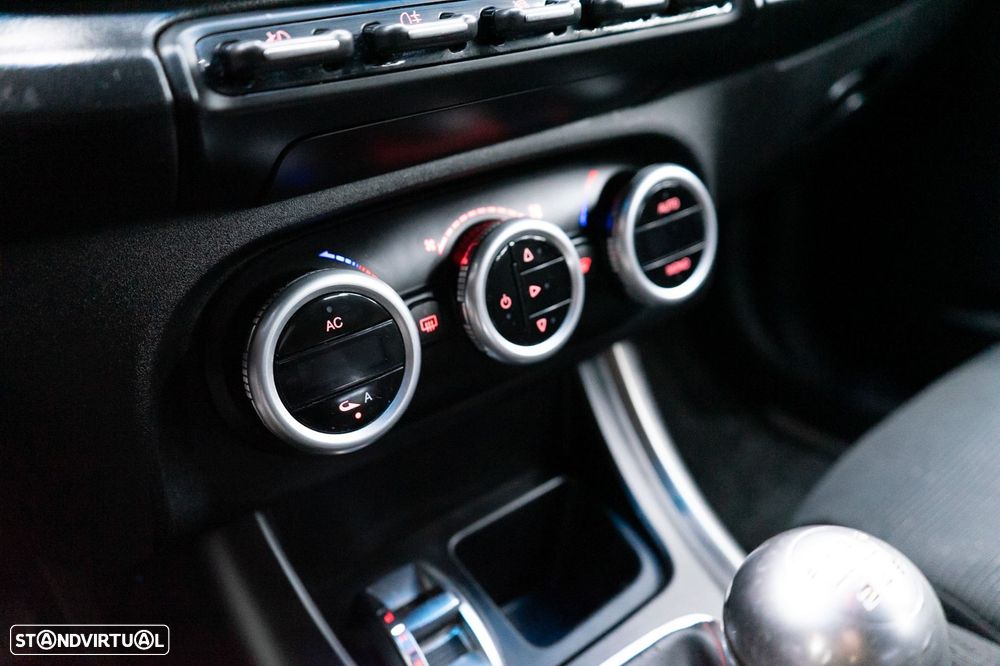 Alfa Romeo Giulietta 1.6 JTDM Veloce - 27