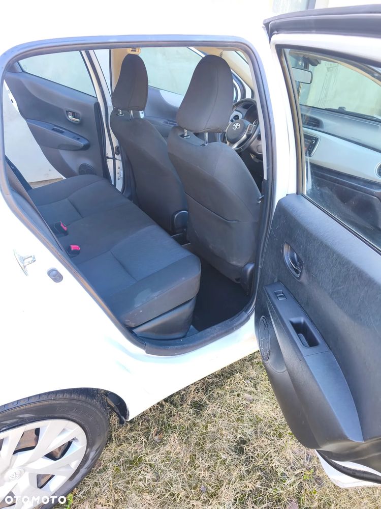 Toyota Yaris 1.5 VVT-i Comfort - 13