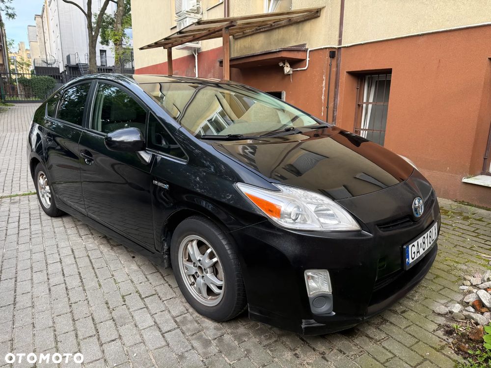 Toyota Prius - 25