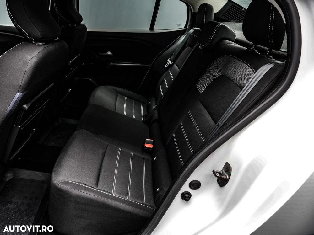 Dacia Logan TCe 90 Essential - 15