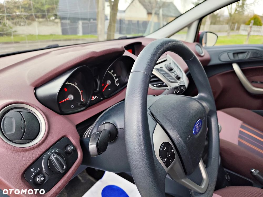 Ford Fiesta 1.25 Titanium - 27