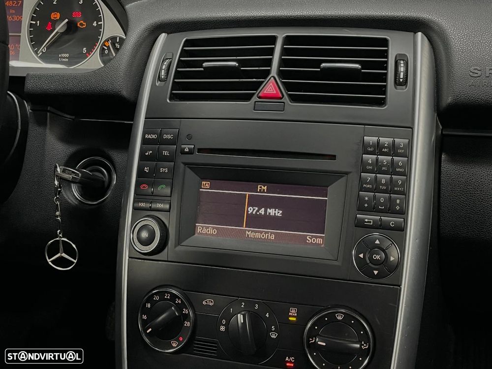 Mercedes-Benz B 180 - 13