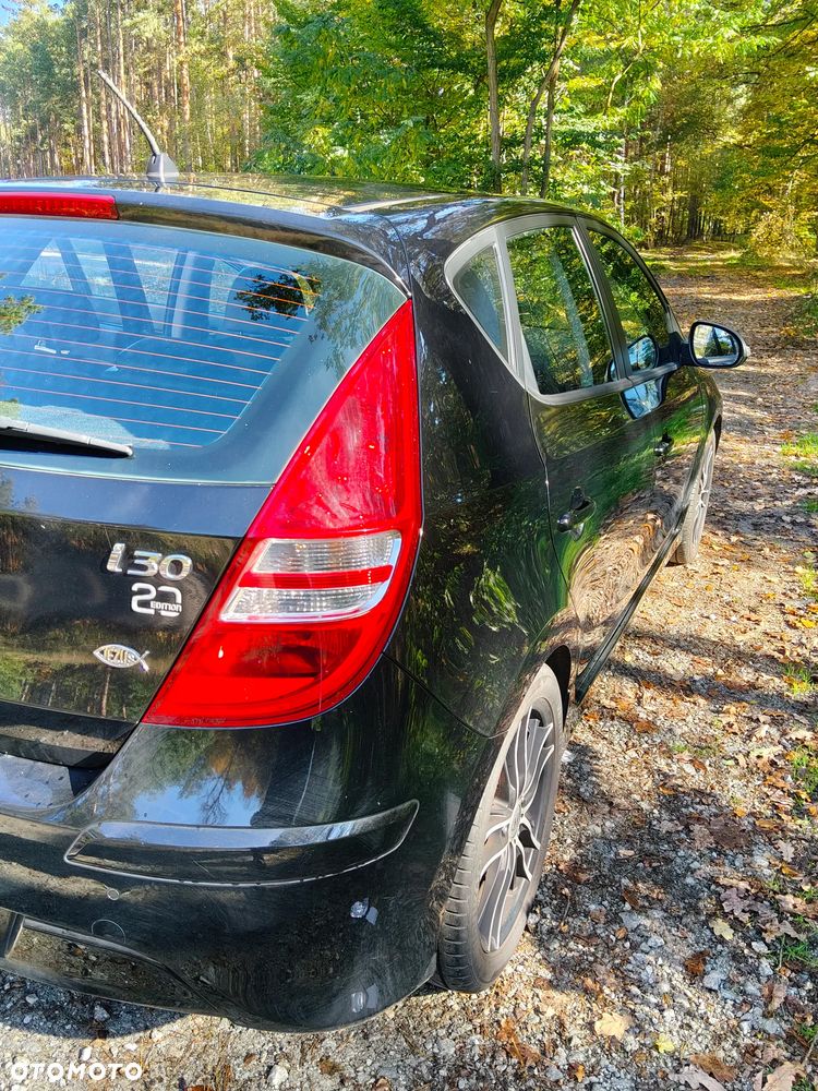 Hyundai i30 1.4 Comfort EU5 - 17