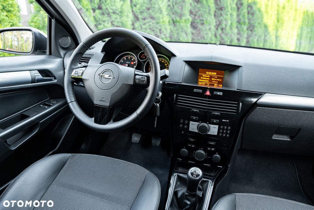 Opel Astra 1.4 Comfort / Cool - 27
