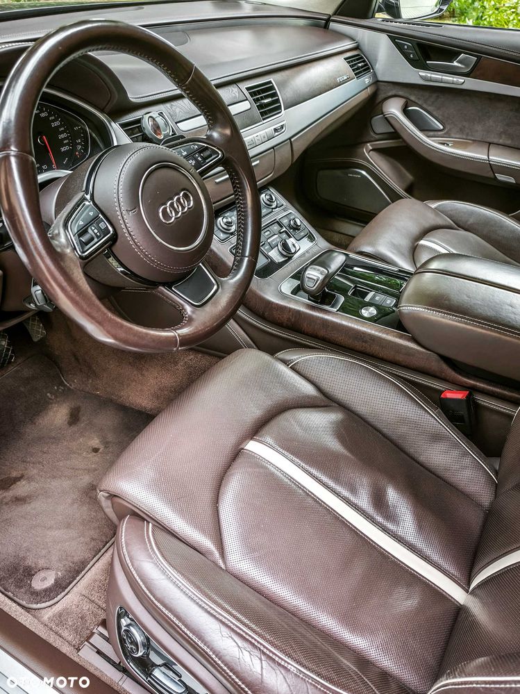 Audi A8 - 5