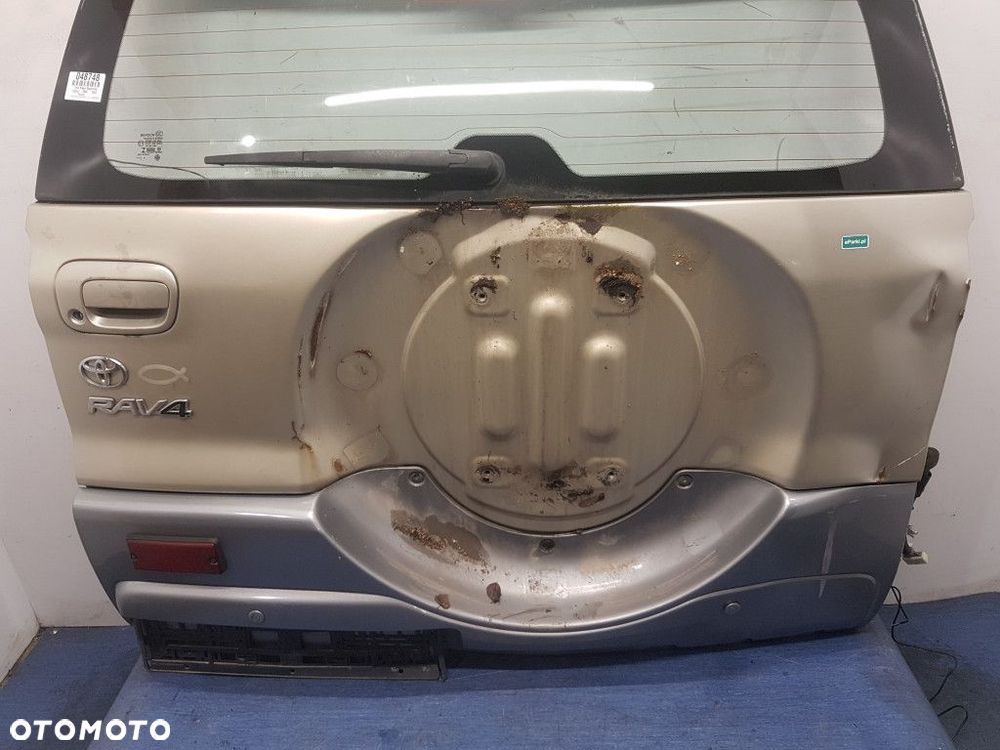 TOYOTA RAV4 II TYLNA KLAPA BAGAŻNIKA 586 - 3