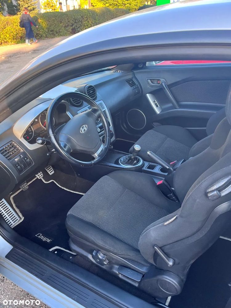 Hyundai Coupe - 4