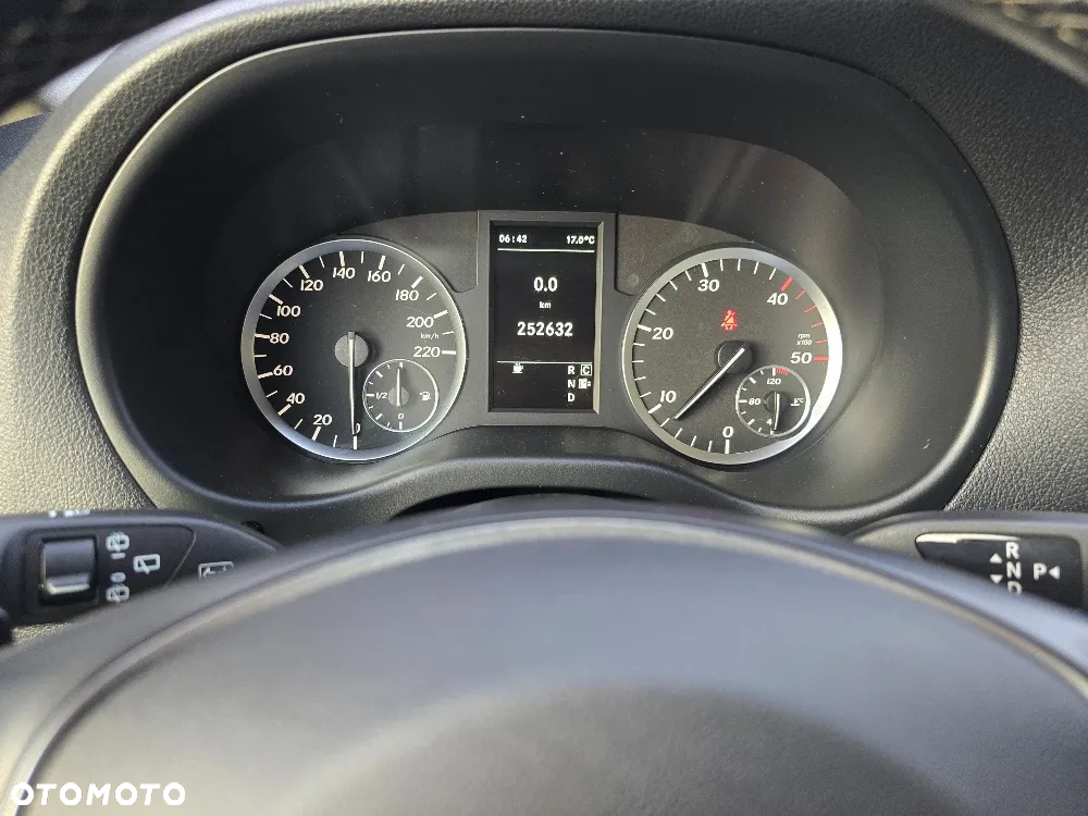 Mercedes-Benz Vito - 15
