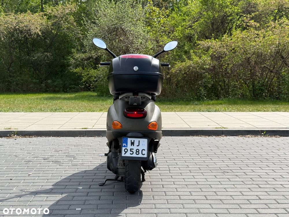 Piaggio Vespa - 7
