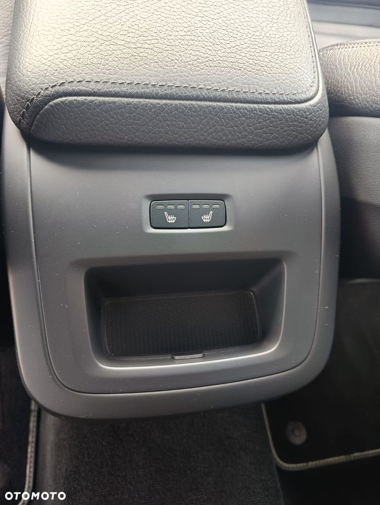 Volvo V60 T5 Geartronic R-Design - 16