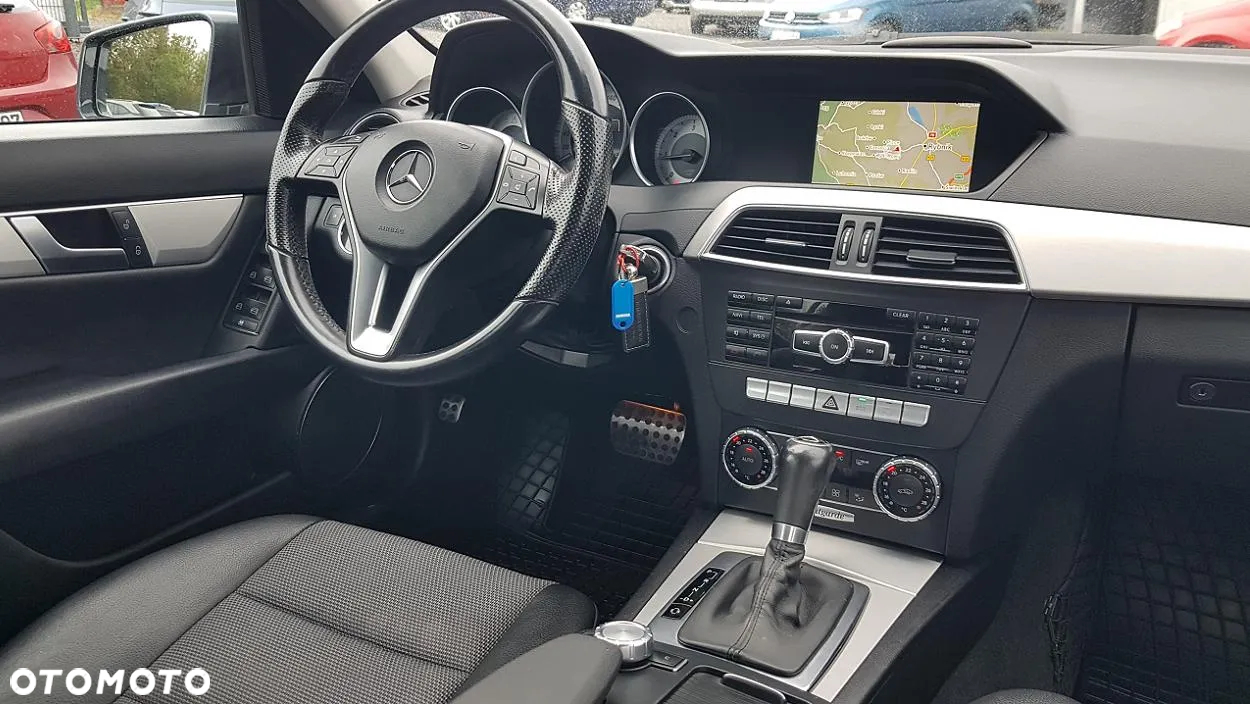 Mercedes-Benz Klasa C 220 T CDI DPF Automatik BlueEFFICIENCY Avantgarde - 15