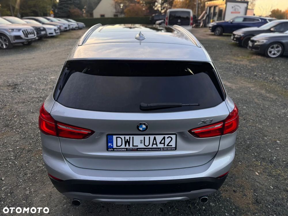 BMW X1 xDrive25i xLine - 12