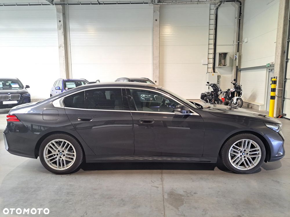 BMW Seria 5 520d xDrive mHEV - 7
