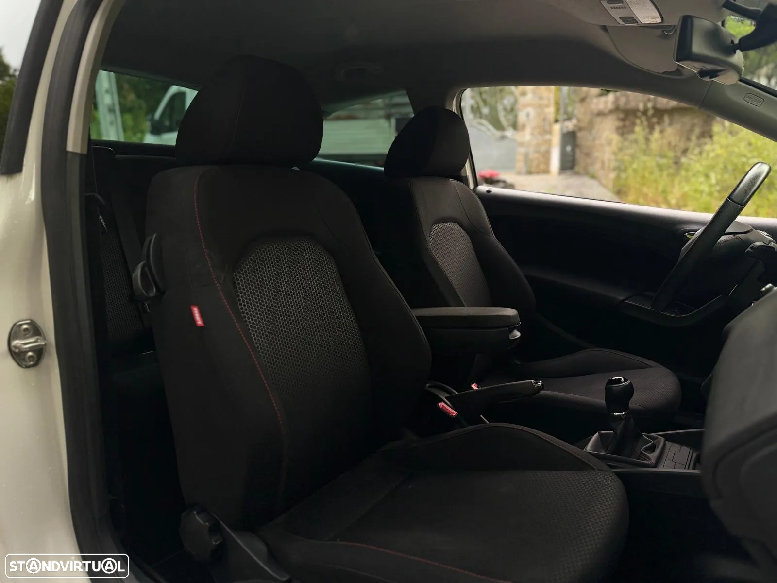 SEAT Ibiza SC 1.6 TDi FR 30 Anos - 28