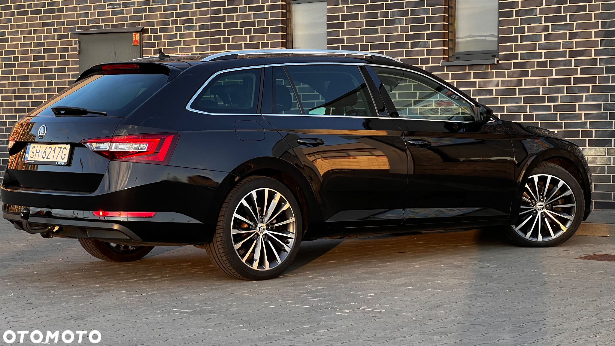 Skoda Superb 2.0 TDI 4x4 DSG L&K - 23