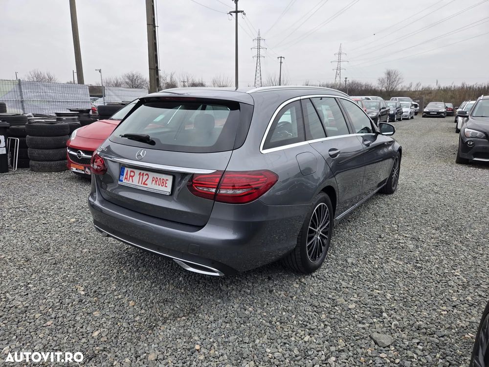 Mercedes-Benz C 220 d 4Matic T 9G-TRONIC Avantgarde - 4