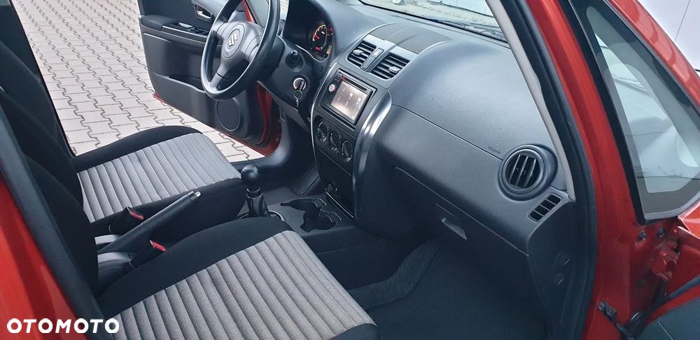 Suzuki SX4 1.6 VVT 4x2 Limited - 18