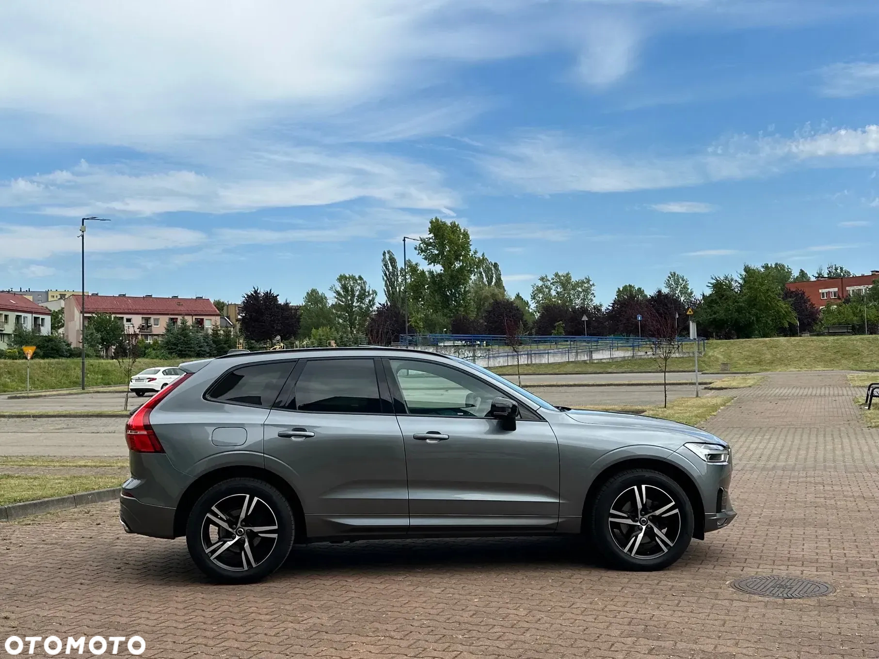 Volvo XC 60 D4 R-Design - 14