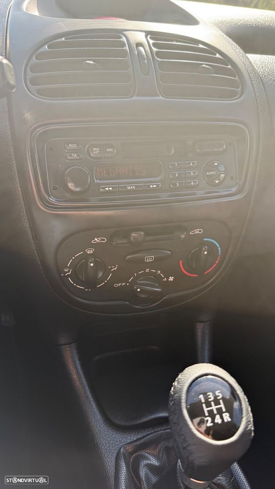 Peugeot 206 1.1 XR - 12