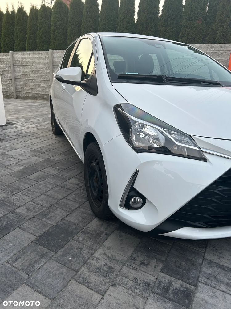 Toyota Yaris 1.5 Premium - 3