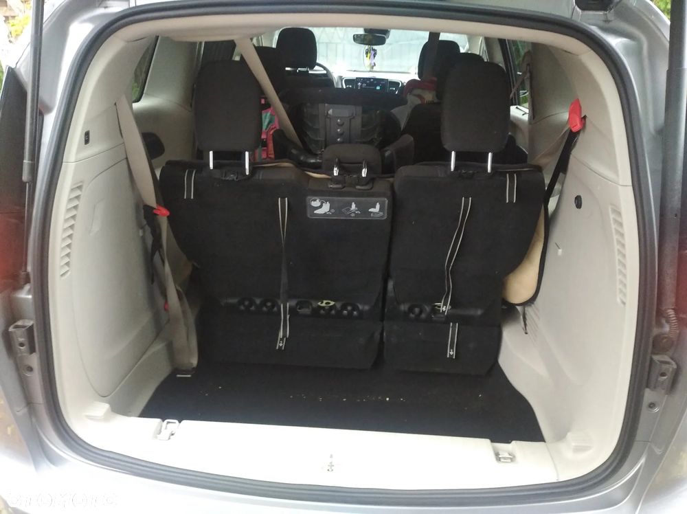 Chrysler Pacifica - 13