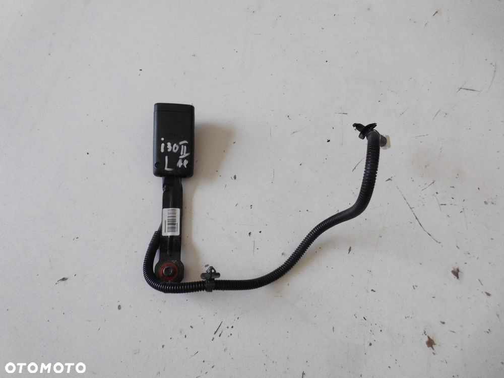 ZAPINKA PASA HYUNDAI I30 II LEWA PRZEDNIA KIEROWCY ORYGINAŁ