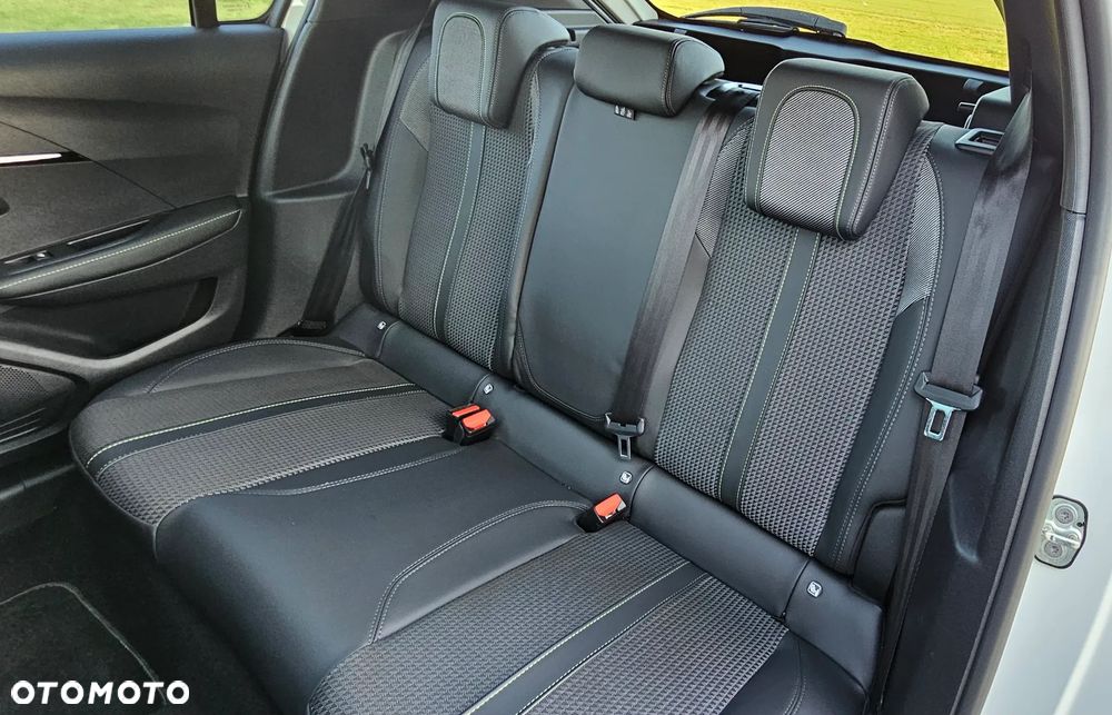 Peugeot 208 Elektromotor 136 GT - 19