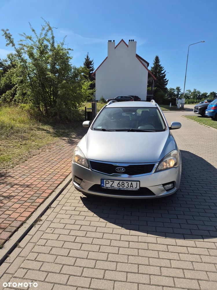 Kia Ceed 1.6 Crdi Comfort + - 1