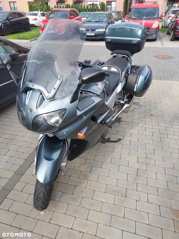 Yamaha FJR - 2