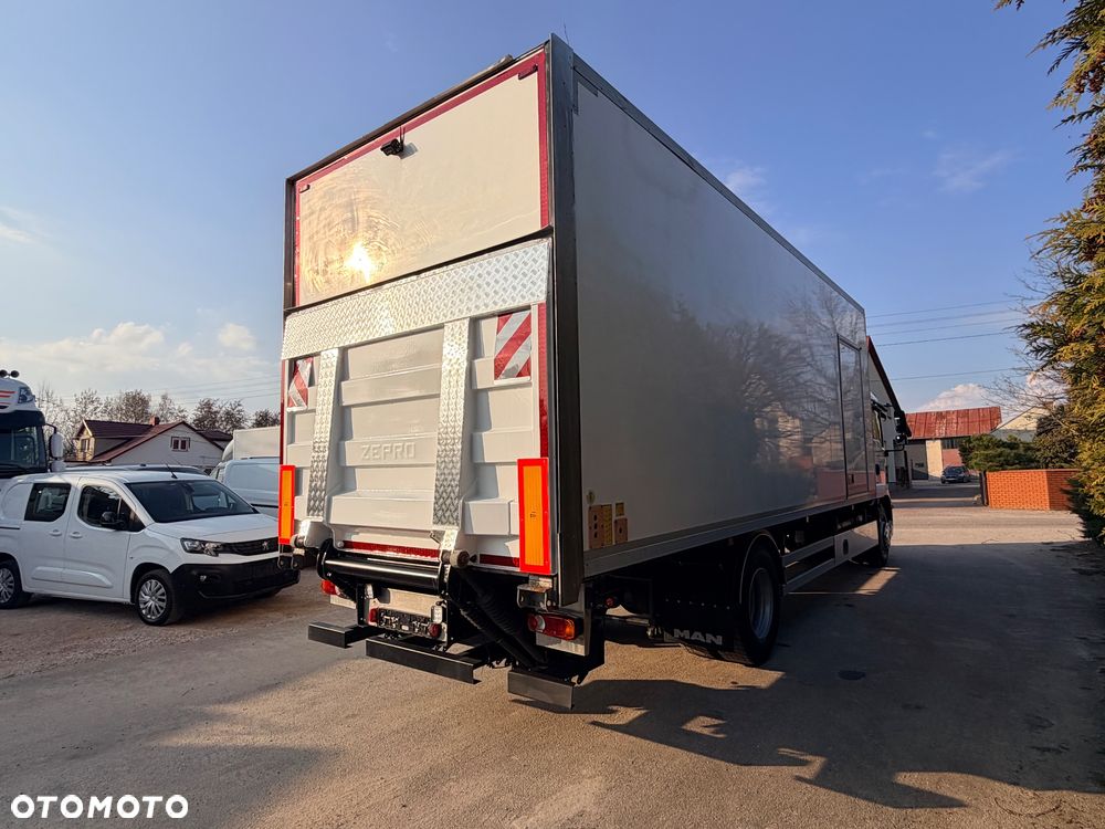 MAN MAN TGM 18.290/ IZOTERMA / OTWIERANY BOK/ /WINDA / 19 EUROPALET/ NISKI PRZEBIEG /SYPIALKA /ACC/EURO6 - 10