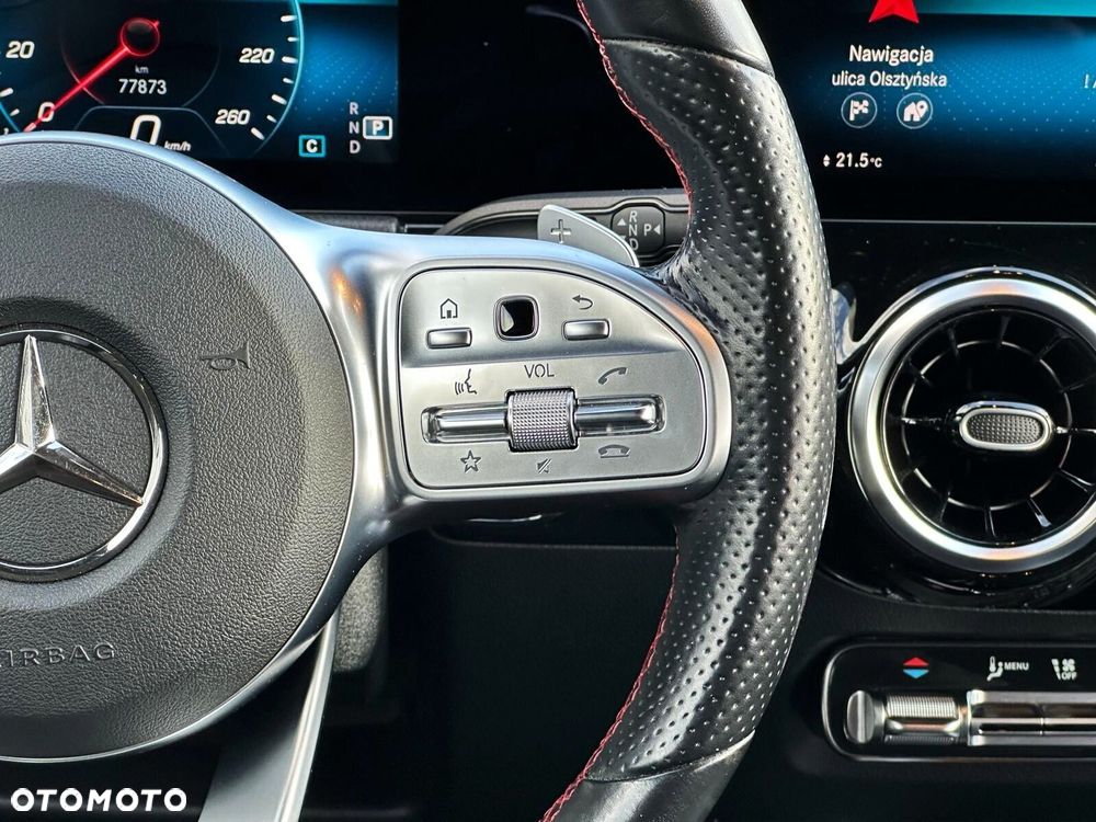 Mercedes-Benz GLA - 11