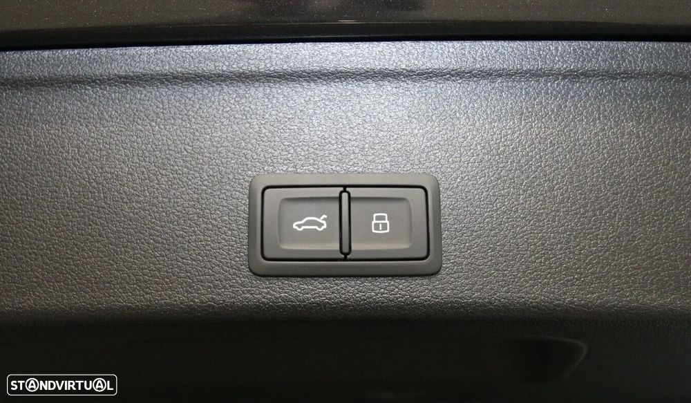 Audi A4 Avant 40 TDI S tronic S line - 15