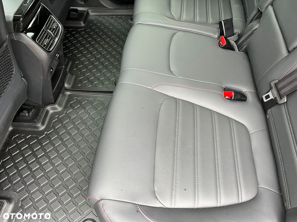 Maxus Euniq 6 - 31