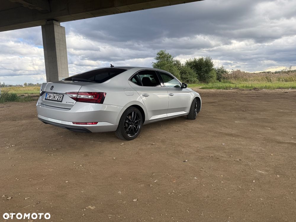 Skoda Superb 2.0 TDI Ambition DSG7 - 5