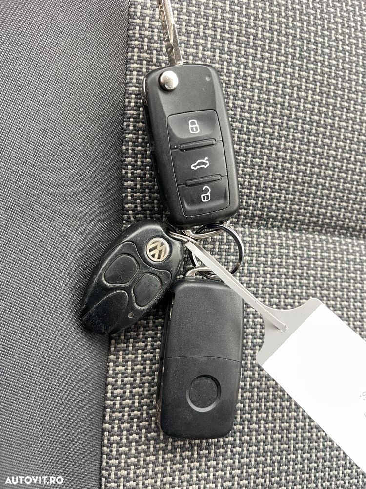 Volkswagen Caravelle - 39