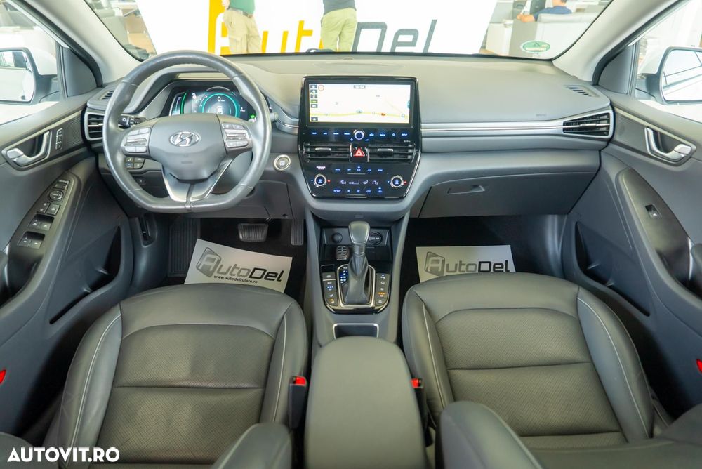 Hyundai IONIQ - 13
