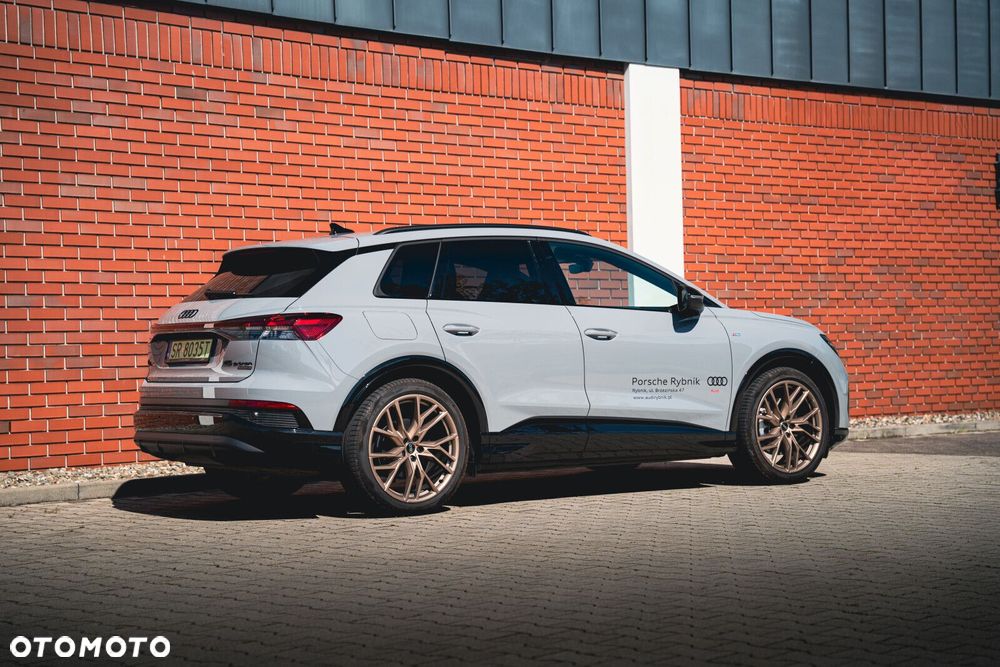Audi Q4 e-tron - 4