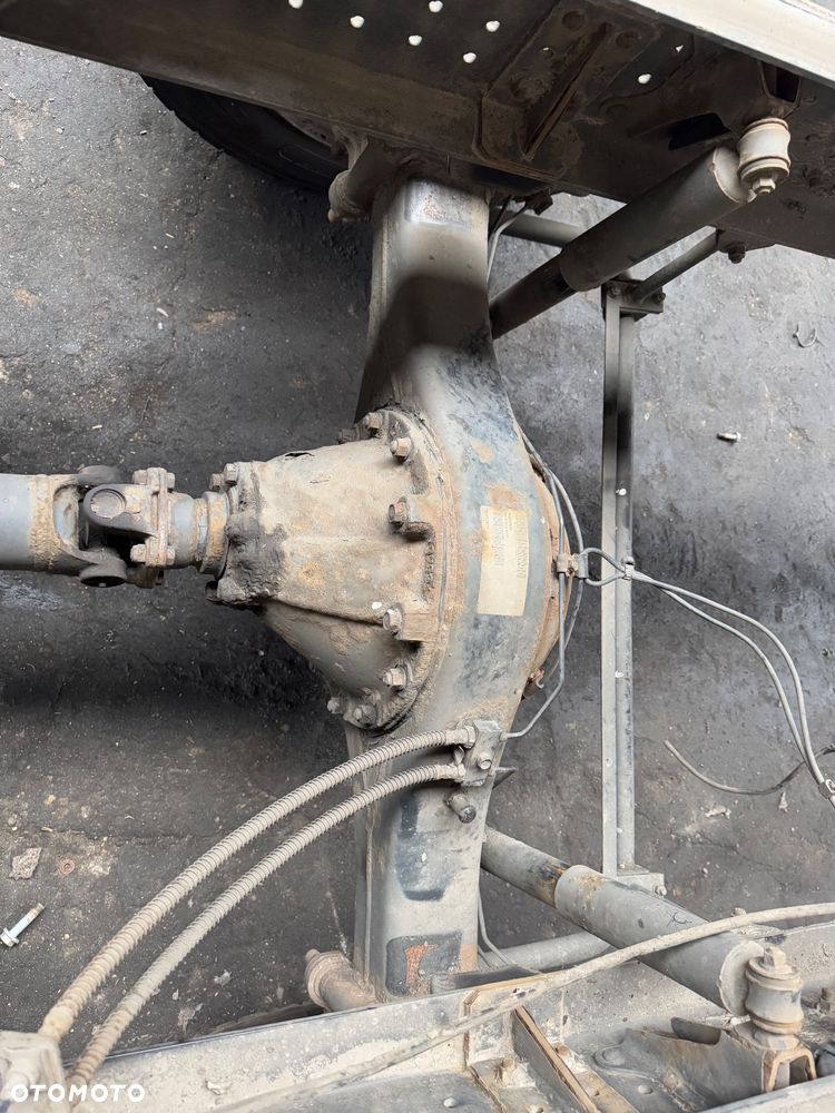 Kompletny most tylny 6 śrub, 17,5, piasty, zaciski Mitsubishi Canter Fuso - 2