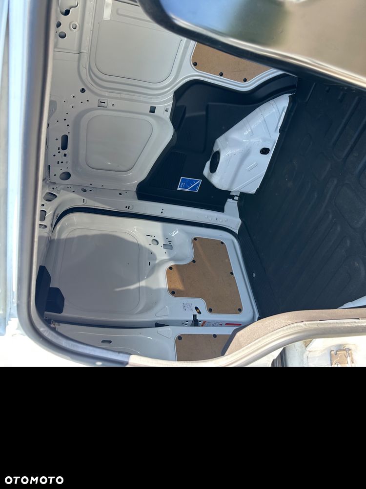 Ford TRANSIT Courier - 10
