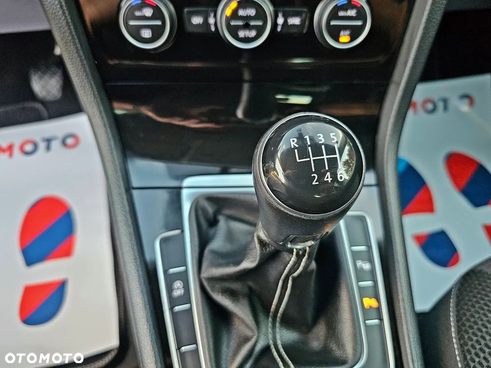 Volkswagen Golf 1.4 TSI BlueMotion Technology Cup - 24