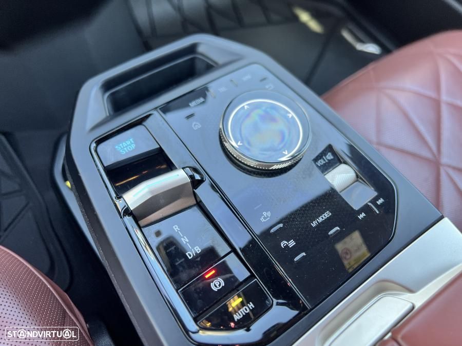 BMW iX xDrive 40 Pack Desportivo - 59